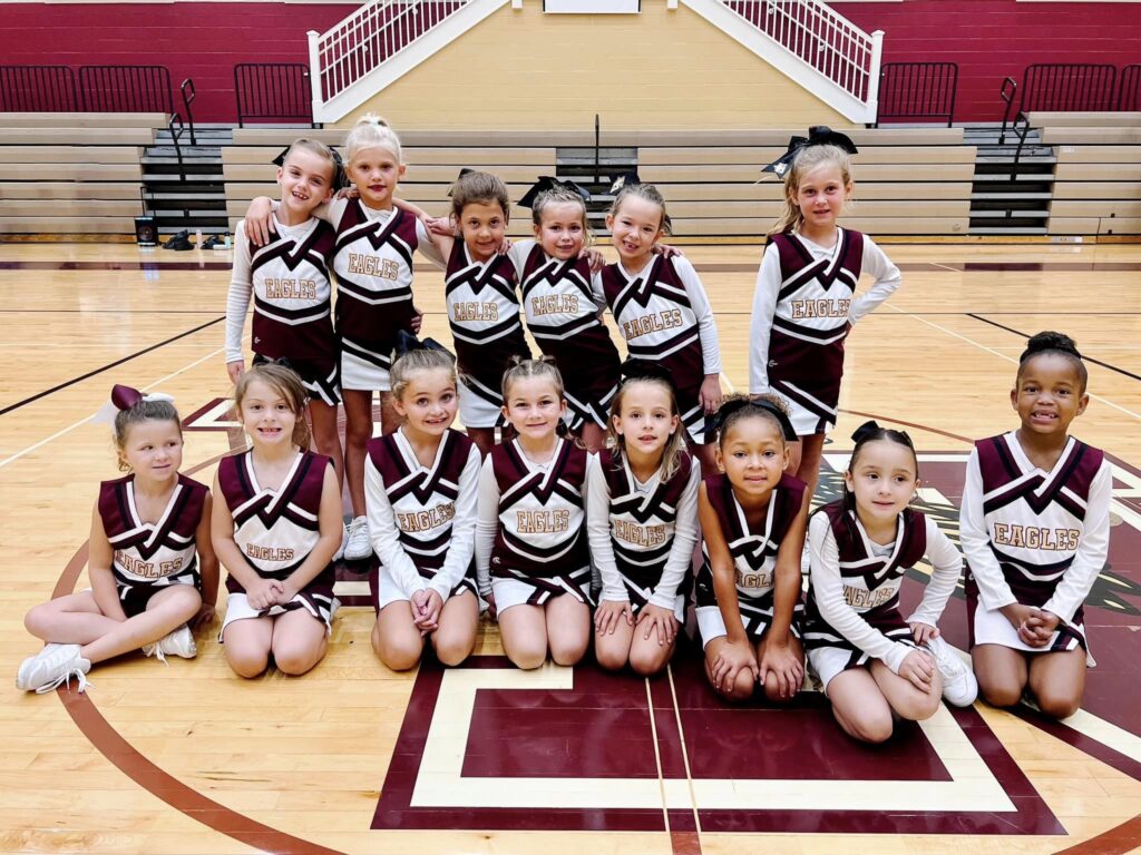 little girls cheerleading group picture